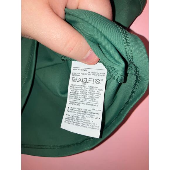 Old Navy green and white collard cropped top size medium - Picture 3 of 5